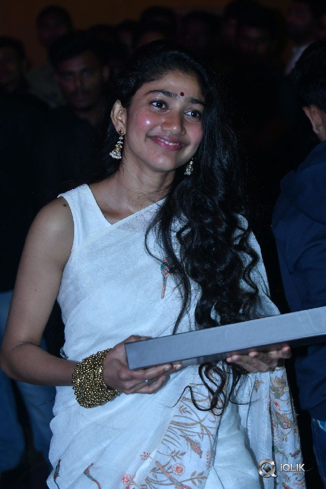 Padi-Padi-Leche-Manasu-Movie-Pre-Release-Event